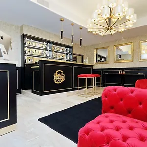 2* Πανσιόν Spanish Diamond Luxury & Jacuzzi
